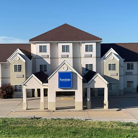 Travelodge By Wyndham تشادرون المظهر الخارجي الصورة